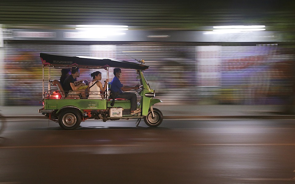 Движение на дорогах Таиланда