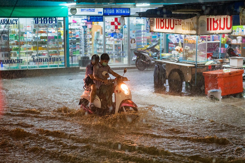 Затрудненное движение на дорогах Таиланда