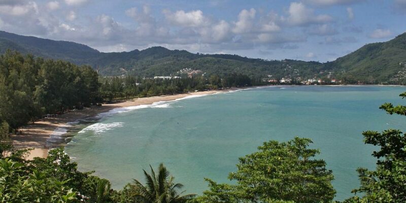 В Таиланде продлили чрезвычайное положение.